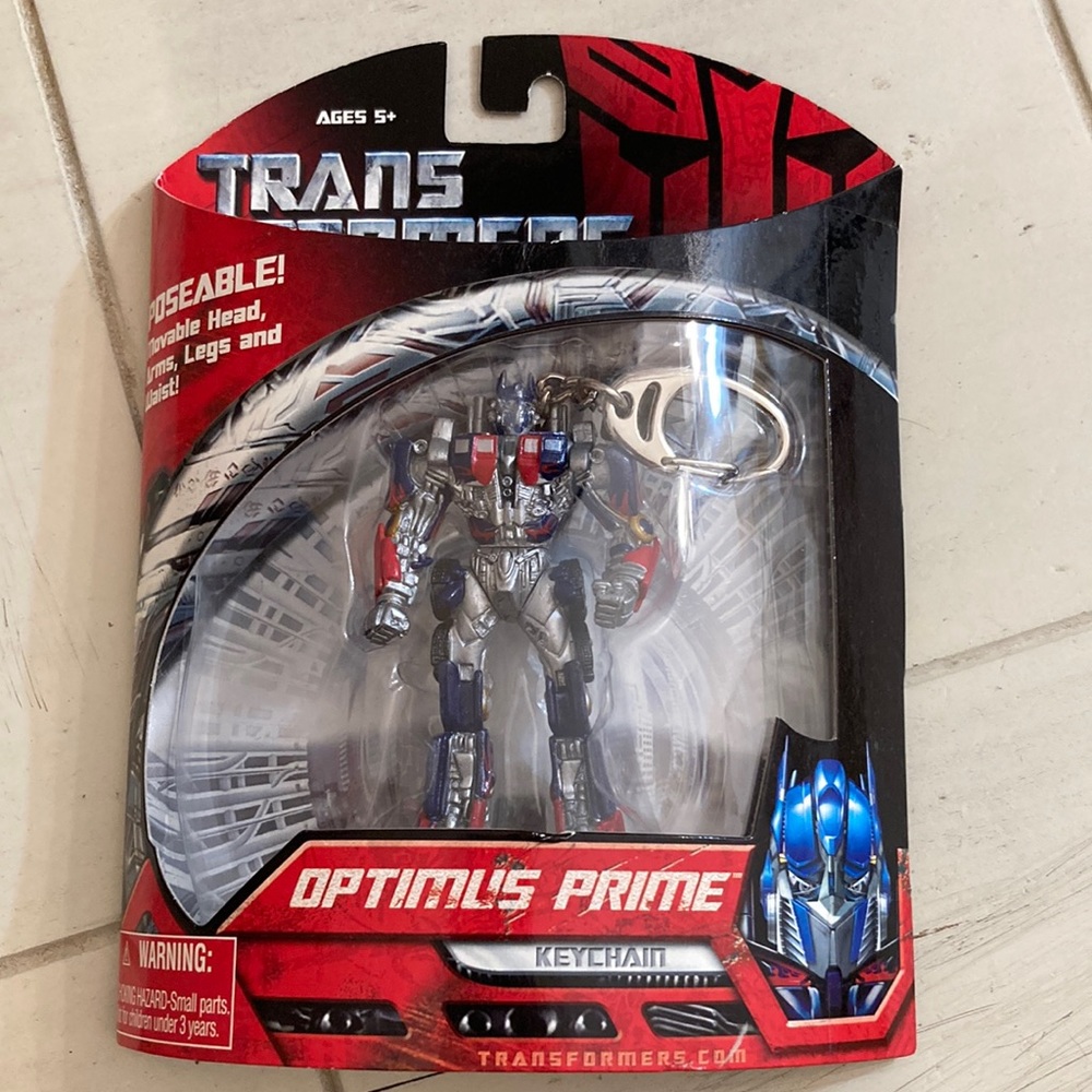 TransFormers Optimus Prime keychain moveable head, legs, and waist new in box